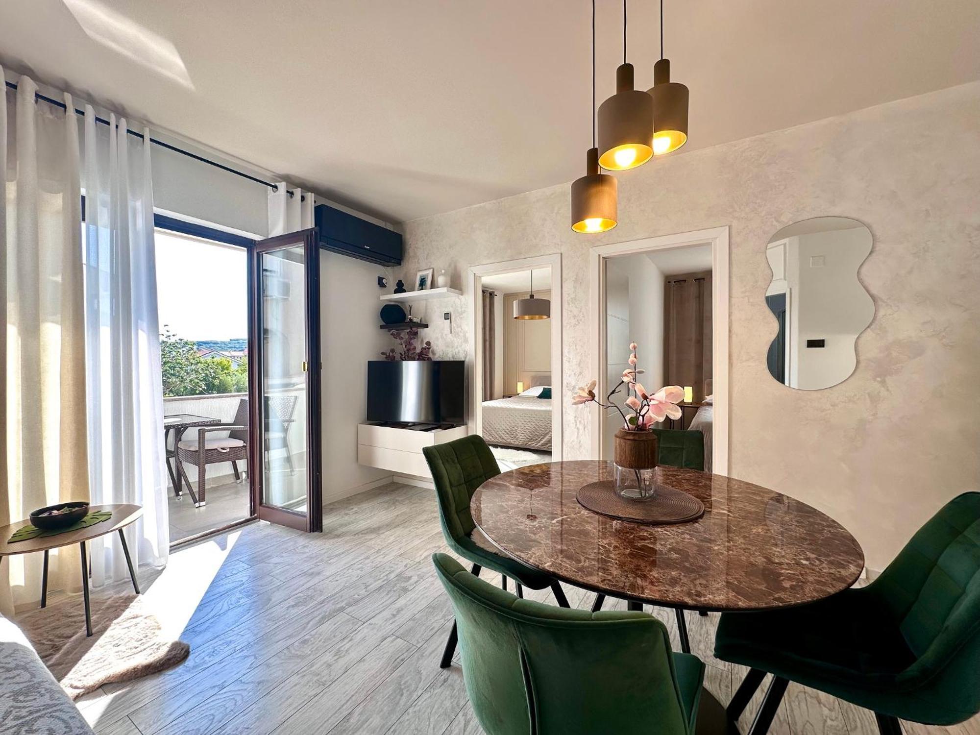 Apartments Sinisa - Крк Екстер'єр фото